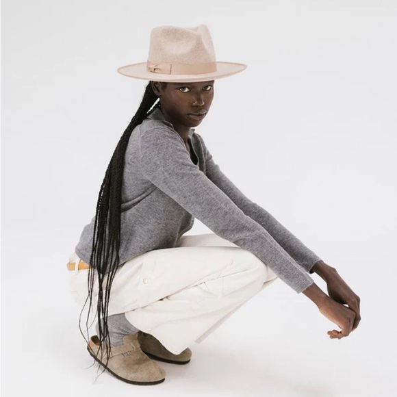 Monroe Rancher in Oatmeal - NWT - Picture 7 of 10